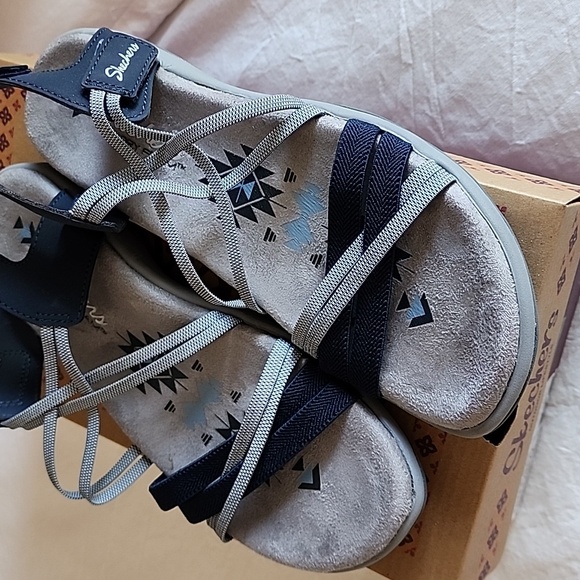 Skechers Stretch Sandals - Picture 3 of 4